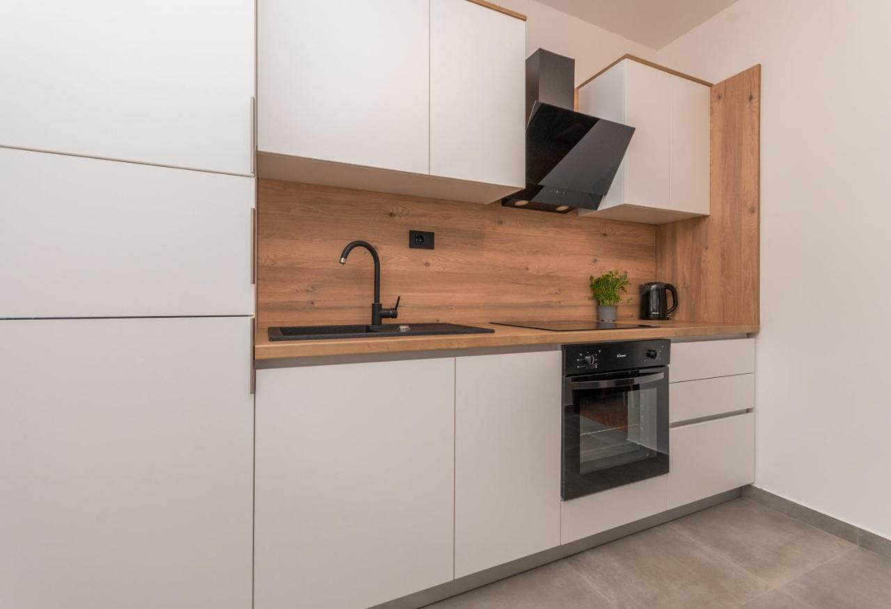 Apartmani A&M Biograd Na Moru Esterno foto