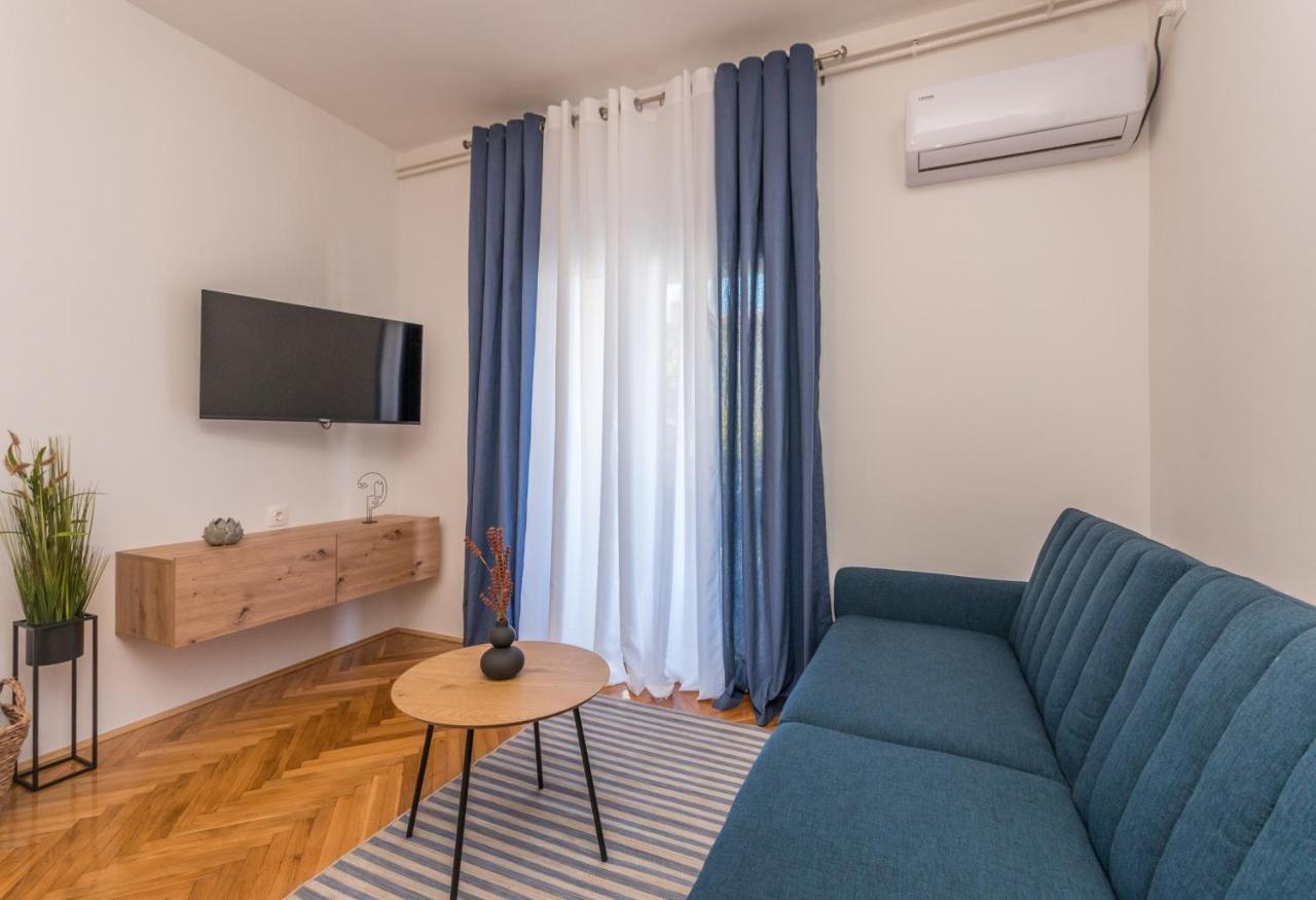 Apartmani A&M Biograd Na Moru Esterno foto