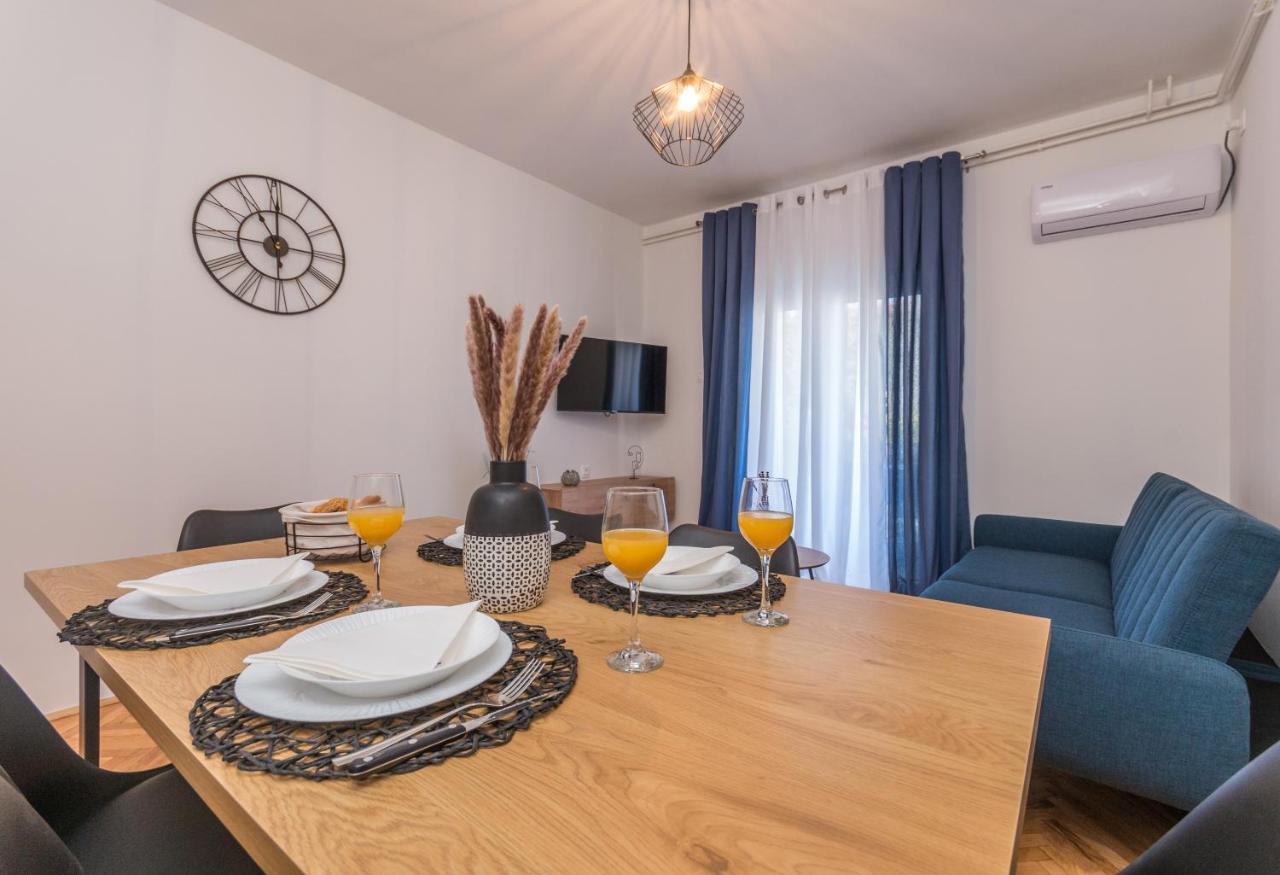 Apartmani A&M Biograd Na Moru Esterno foto